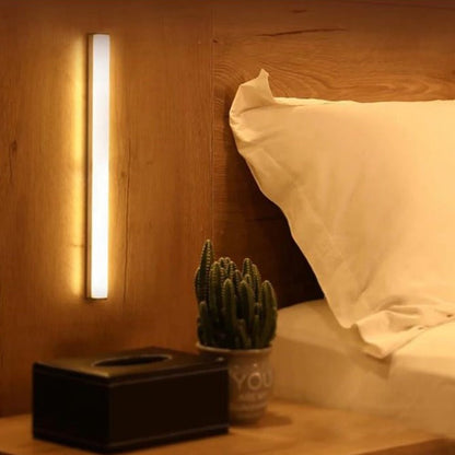 Bewegungsmelder Licht | LED Lampe mit Bewegungsmelder für Innen & Außen | Energieeffizient und Einfache Montage 3