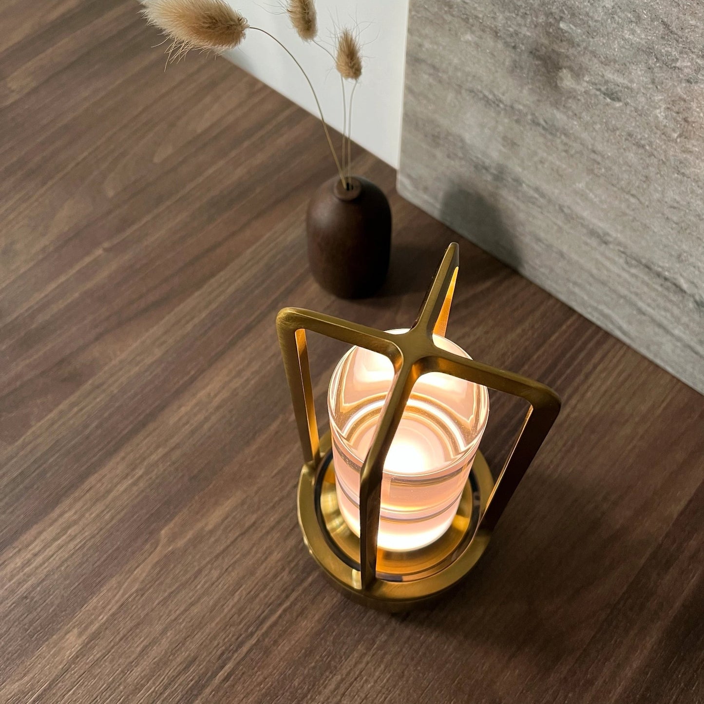 Elegante Kabellose Tischlampe mit Touch-Control & Dimmbarkeit | Moderne LED Tischleuchte für Flexibles Wohnen 4