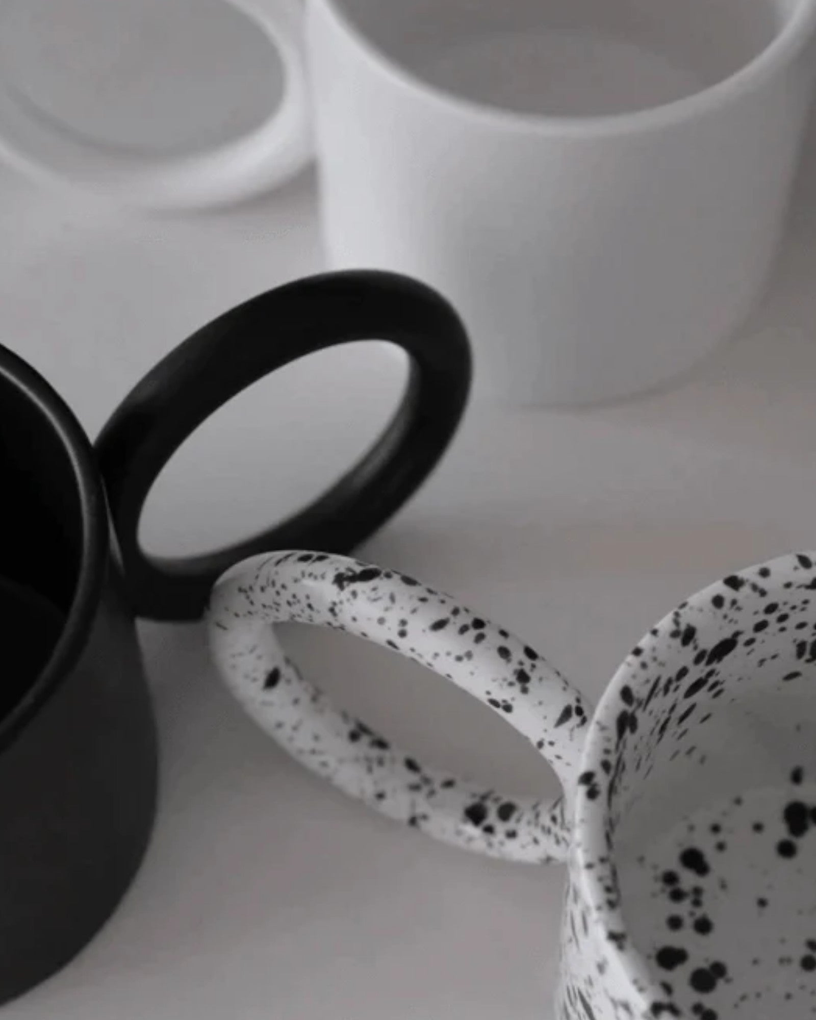 Elegante Kaffeetasse | Ergonomischer Griff & Minimalistisches Design | 320 ml für Stilvollen Kaffeegenuss 2
