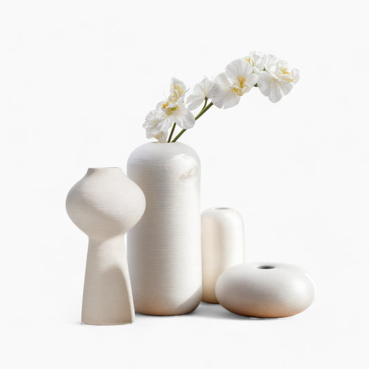 Elegante Keramikvase | Handgefertigte Blumenvase mit Ringskulptur | Stilvolle Deko für jeden Raum 1