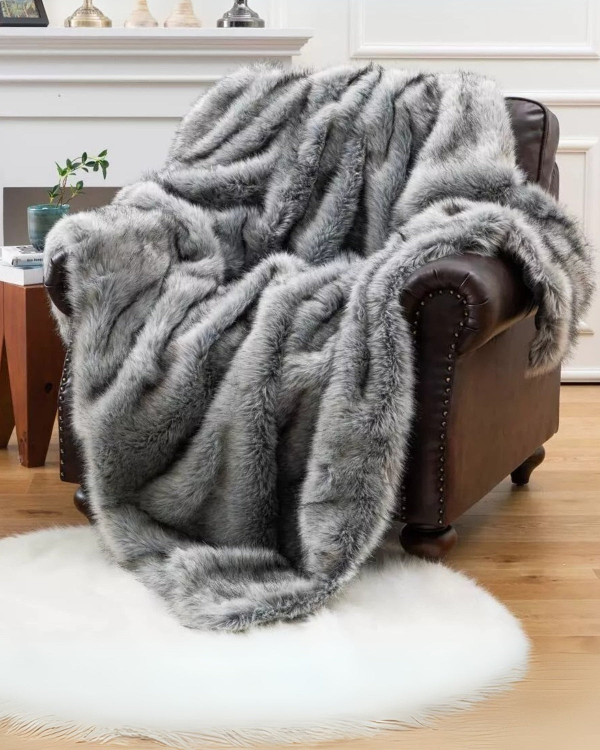Elegante Kunstpelz Überwurfdecke | Luxuriöse Decke für Stil und Komfort 10