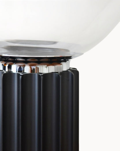 Elegante Tischlampe | Art-Deco Design mit Hochwertigem Eisen | Stilvolle Beleuchtung für Ihr Zuhause 3