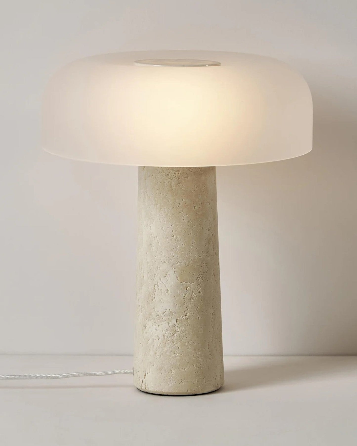 Elegante Tischlampe | Glas und Marmor mit Warmem Licht | Stilvolles Design für Gemütlichkeit 5