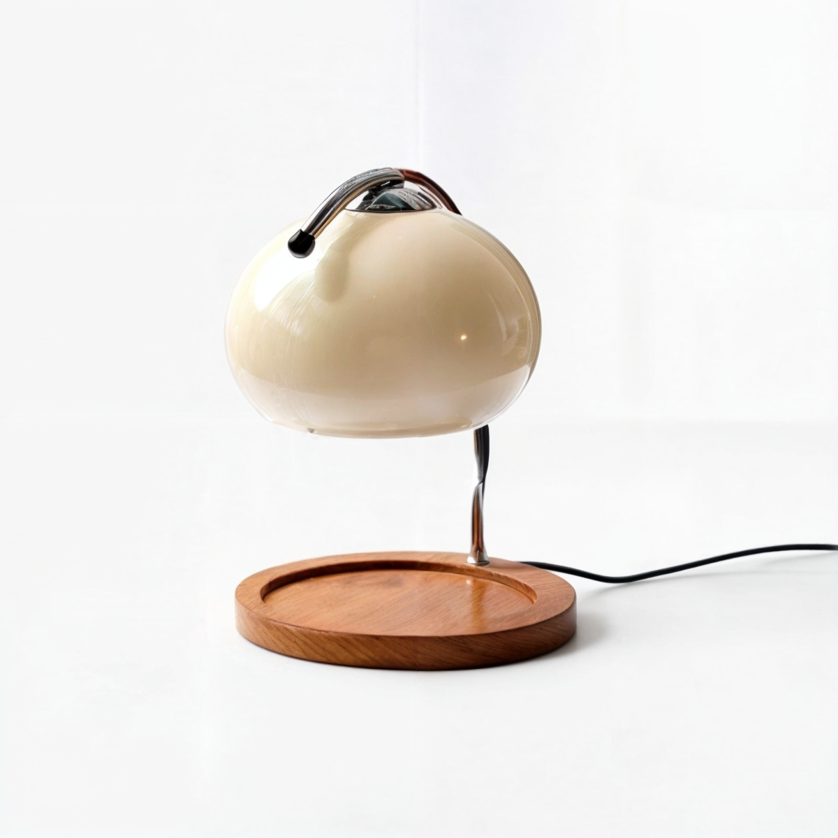 Elegante Tischlampe mit Dimmbaren LED-Lichtern und Holzsockel | Vintage Design für Stilvolle Beleuchtung 0