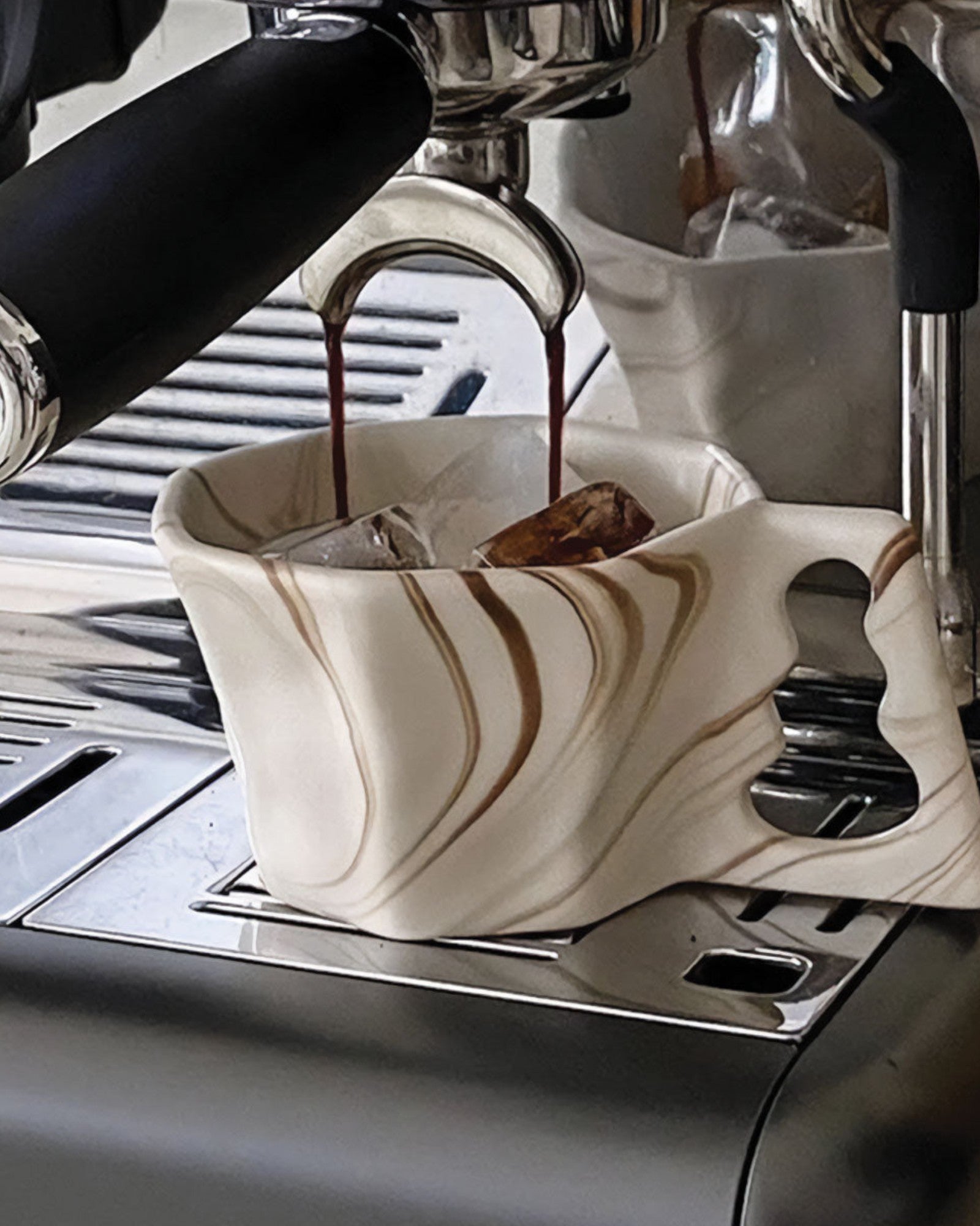 Eleganter Kaffeebecher | Achteckiger Keramikbecher mit Künstlerischem Design | Stilvoller Genuss für Heißgetränke 6