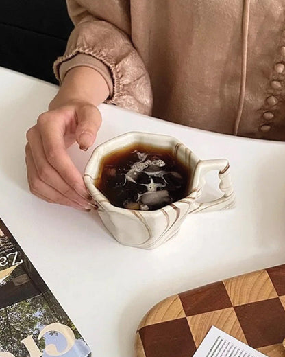 Eleganter Kaffeebecher | Achteckiger Keramikbecher mit Künstlerischem Design | Stilvoller Genuss für Heißgetränke 7