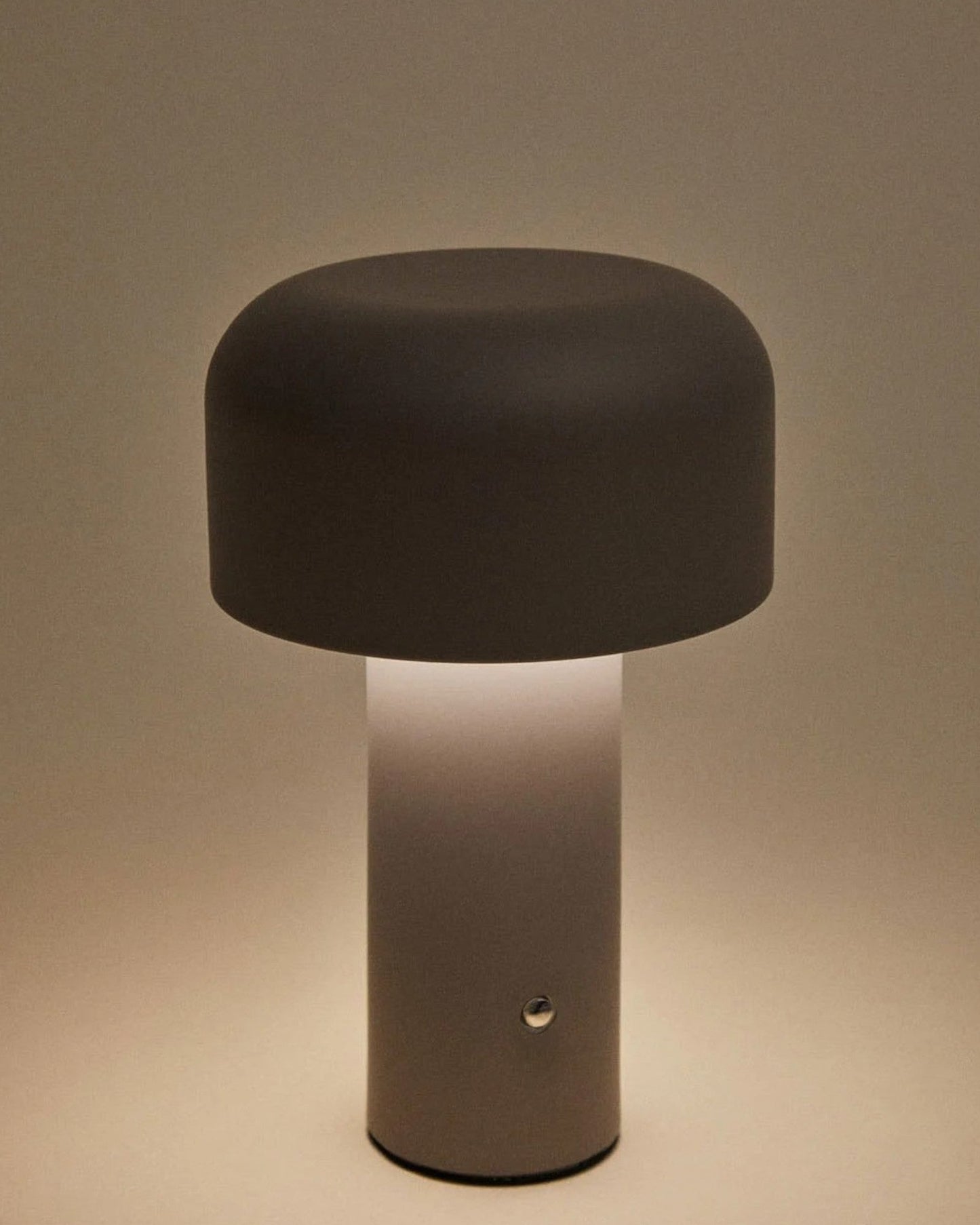GlowBeam | Kabellose LED-Tischlampe mit Dimmfunktion | Flexibel für Stilvolle Wohnräume 6
