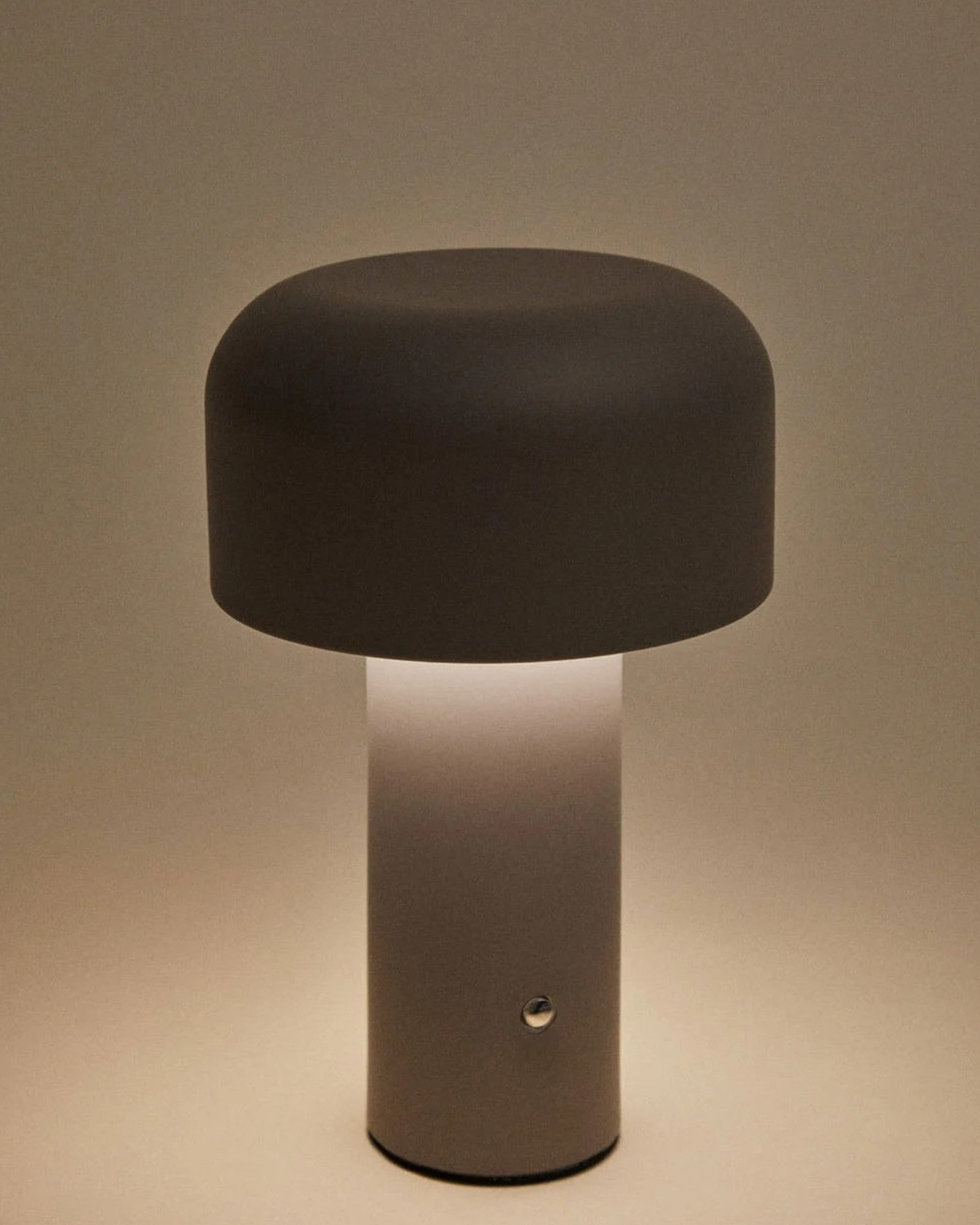 GlowBeam | Kabellose LED-Tischlampe mit Dimmfunktion | Flexibel für Stilvolle Wohnräume 6