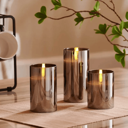 GlowFlicker | LED-Kerzen Set mit Realistischem Flammeneffekt | Graues Glas für Gemütliche Atmosphäre 2