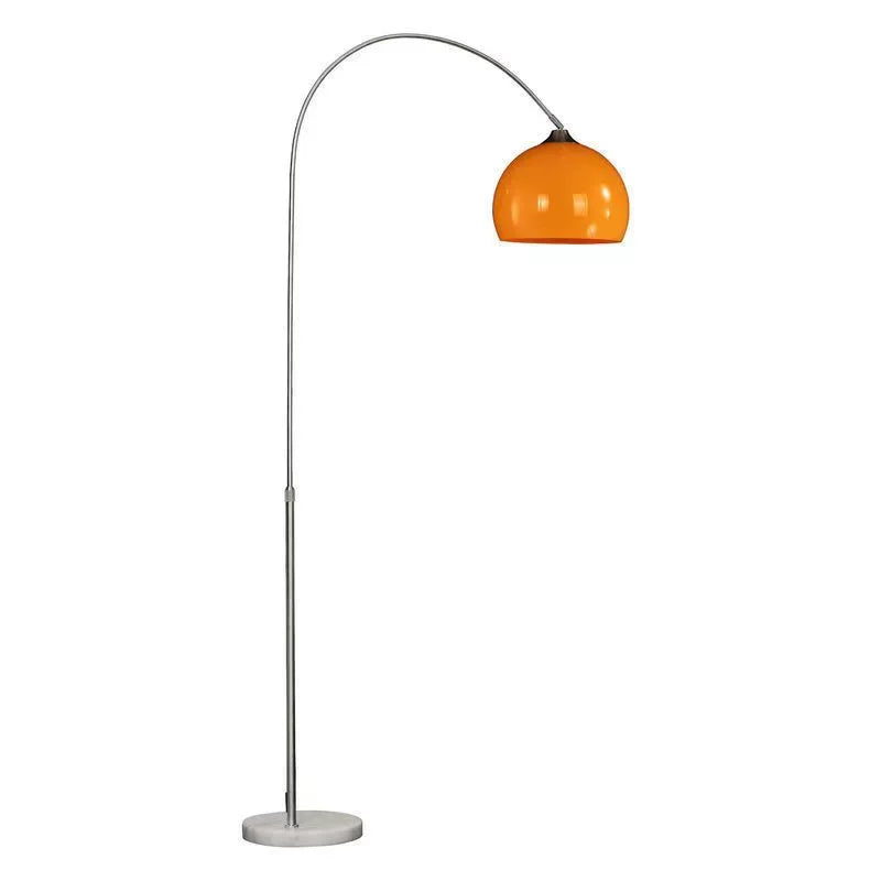 Nico LED Stehlampe aus Eisen mit höhenverstellbarem Design