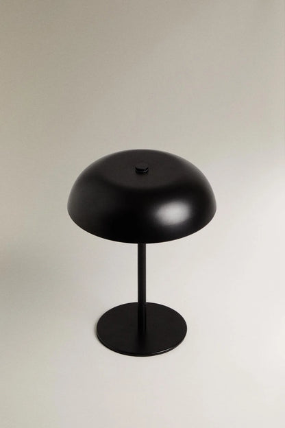 Pavo LED Tischlampe Schwarz