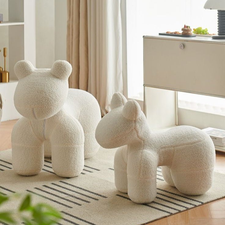 Kleiner Lammhocker | Kinderhocker mit Flauschigem Design für Spaß und Sicherheit 9
