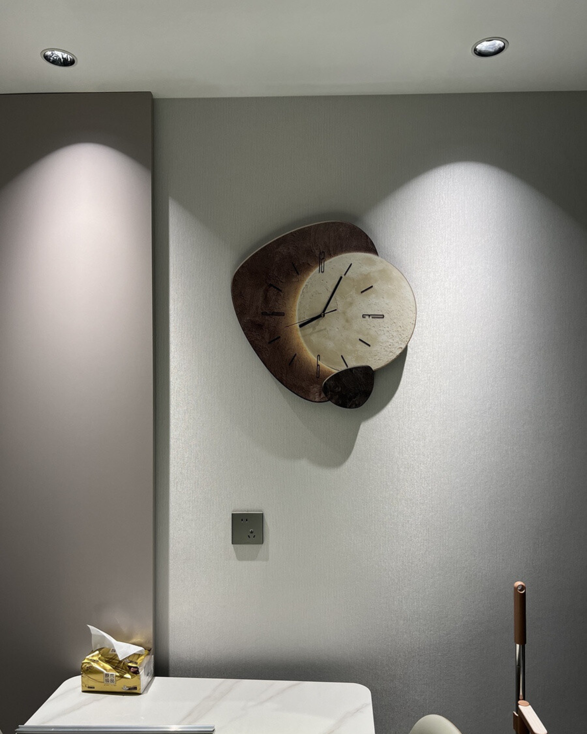Lune Aura | Wanduhr Modern mit Mondmotiv & Minimalistischem Design | Elegante Uhr für Stilvolle Räume 6