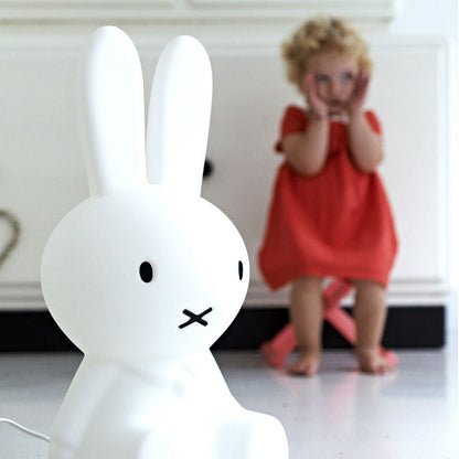 Miffy Kinderlampe | Dimmbares LED-Licht mit Charmantem Design | Beruhigende Beleuchtung für das Kinderzimmer 2