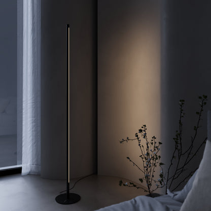 Minimalist | LED Stehlampe Dimmbar mit Fernbedienung | Platzsparende Beleuchtung für Einzigartiges Ambiente 6