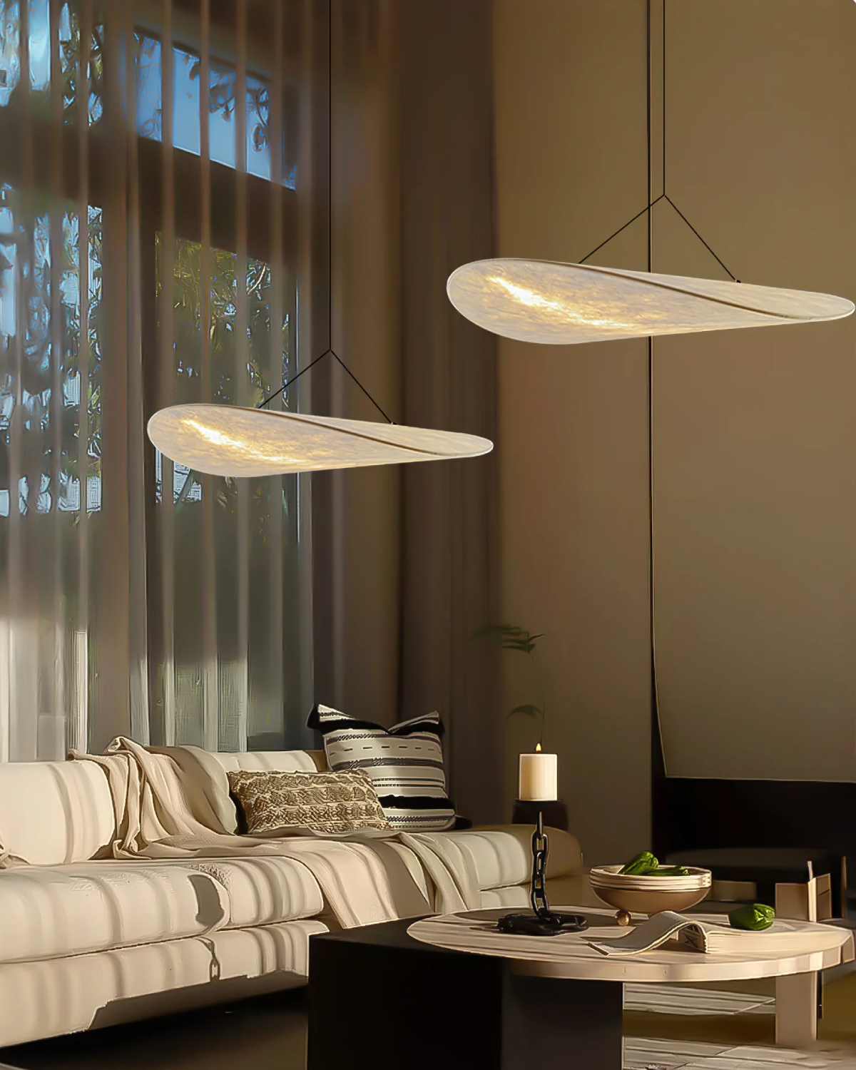 Minimalistische Pendelleuchte für Esstisch mit Skulpturalem Design | Elegante Hängeleuchte für Ruhige Atmosphäre 1