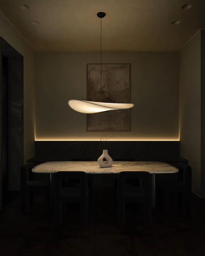Minimalistische Pendelleuchte für Esstisch mit Skulpturalem Design | Elegante Hängeleuchte für Ruhige Atmosphäre 4