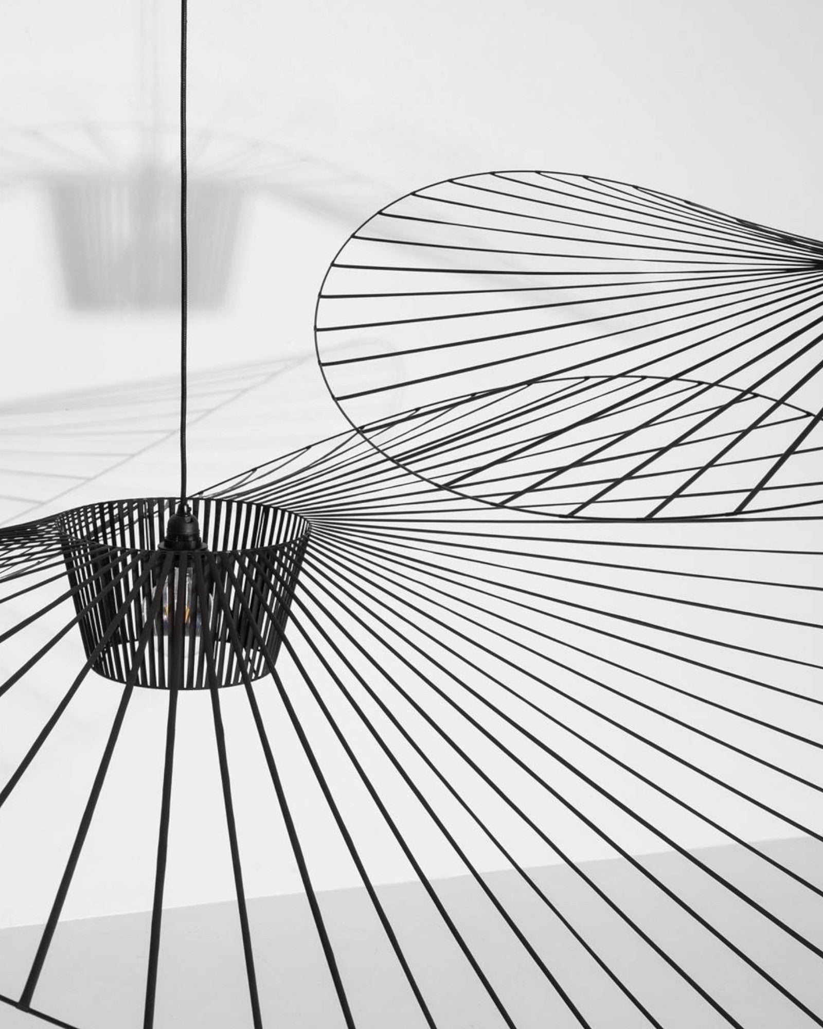 Moderne LED Pendelleuchte mit Stoffschirm | Skulpturales Design für Elegante Beleuchtung 3
