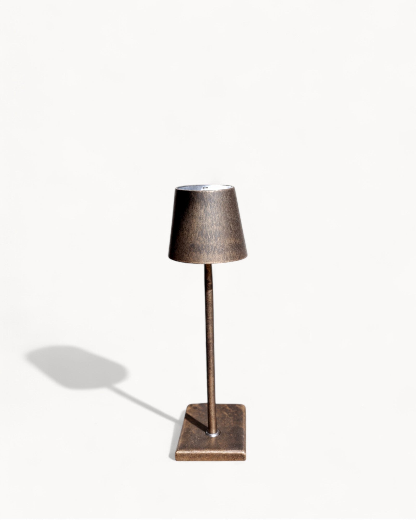 Moderne LED Tischlampe | Kabellose Leuchte mit 3-Farben-Touch-Steuerung | Elegantes Aluminiumdesign für Flexible Beleuchtung 11