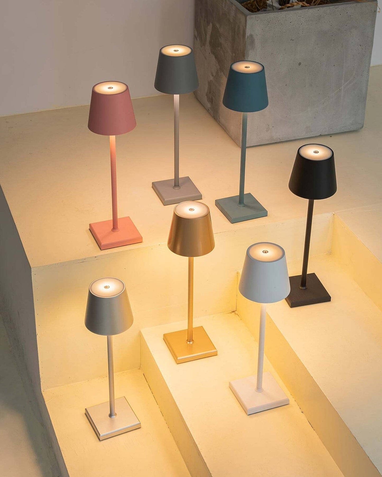 Moderne LED Tischlampe | Kabellose Leuchte mit 3-Farben-Touch-Steuerung | Elegantes Aluminiumdesign für Flexible Beleuchtung 5