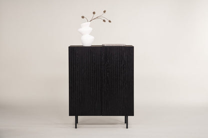 Skandinavisches Highboard Schwarz mit Praktischem Stauraum für Elegante Wohnräume 1