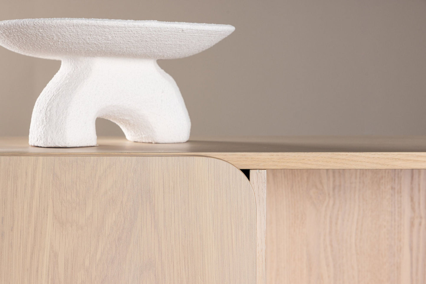Skandinavisches Hochboard | Beige Holzwerkstoff mit Praktischem Stauraum | Stilvolles Möbel für Vielseitige Nutzung 5
