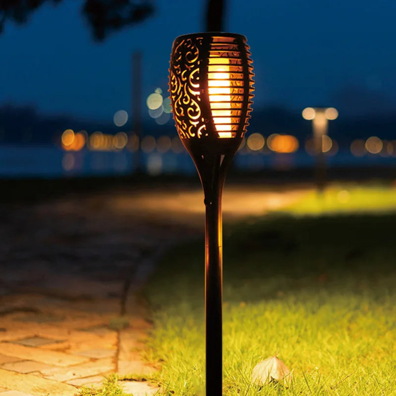 Umweltfreundliche Solar Gartenfackeln | LED Beleuchtung mit IP65 Wasserdichtigkeit | Automatische Ein/Aus-Funktion für 10 Stunden Brenndauer 2