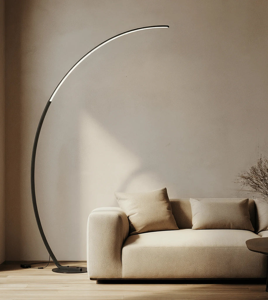 Arco LED Bogenlampe in Schwarz
